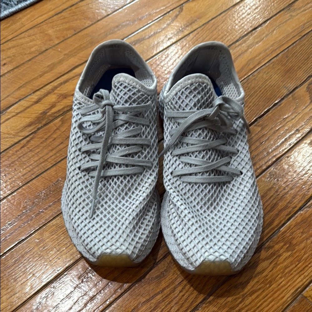 Stylish Gray Mesh Women’s Sneakers